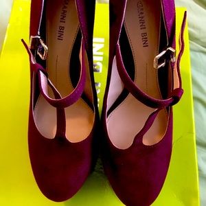 NWB GIANNI BINI LORENNA T-Strap Platform heel